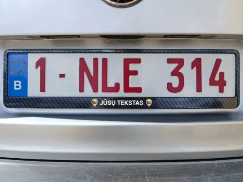 Karboninis numerių rėmelis „Lietuvos lokacija su Jūsų tekstu“ – Karboninis
